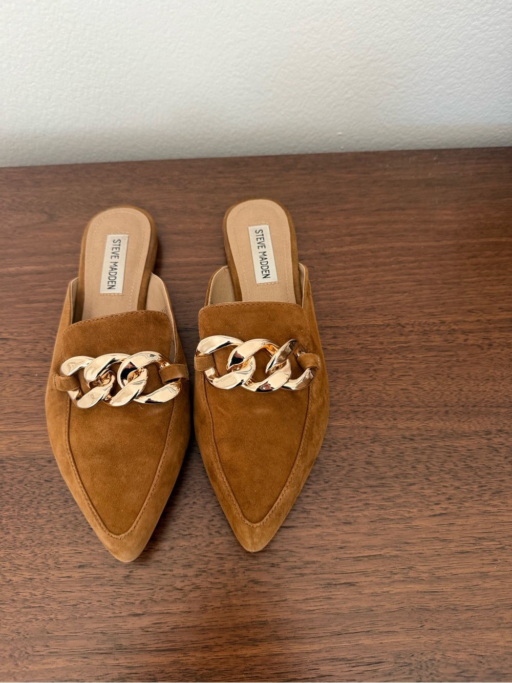 Steve Madden Brown Suede Pointed Mule with Gold Chain